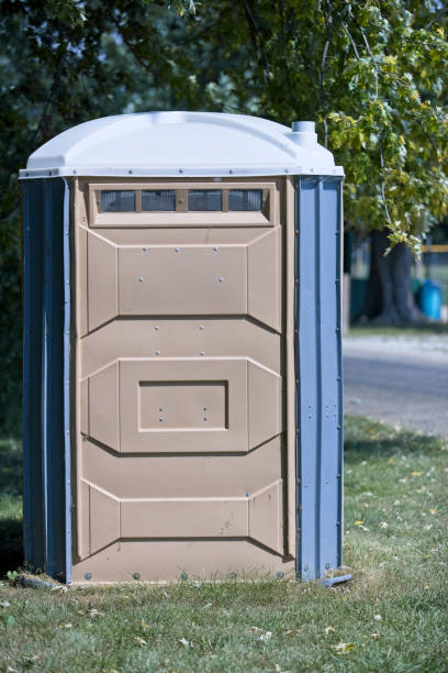 Best Porta potty rental near me  in Edgerton, WI